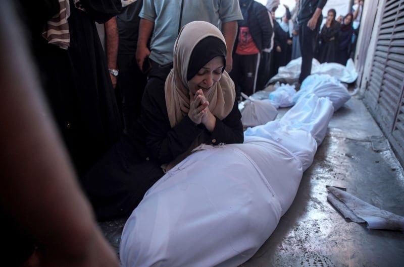 استشهاد-16-فلسطينيا-في-قصف-إسرائيلي-على-غزة-منذ-فجر.jpg