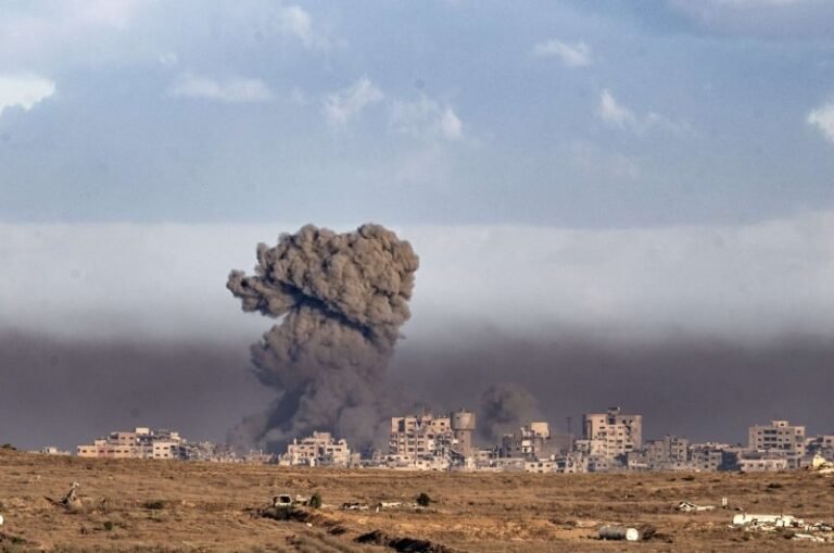الدفاع-المدني-في-غزة-يؤكد-وقوع-ضربات-إسرائيلية-بعد-الإعلان.jpg