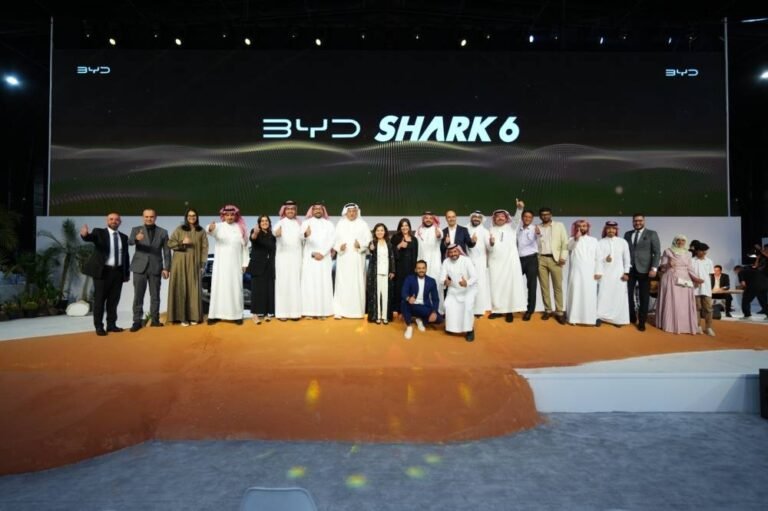 الفطيم-BYD-تكشف-عن-SHARK-6-أول-شاحنة-هجينة-في.jpeg