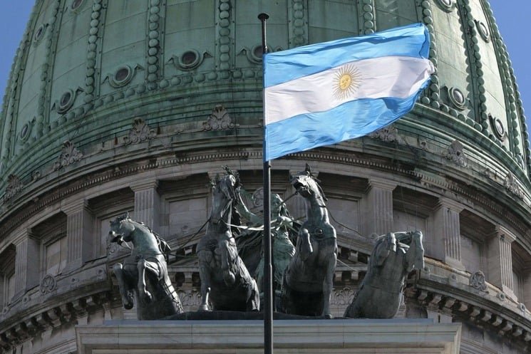 الولايات-المتحدة-تعدّ-برنامج-دعم-اقتصادي-للأرجنتين-بقيمة-20-مليار.jpg