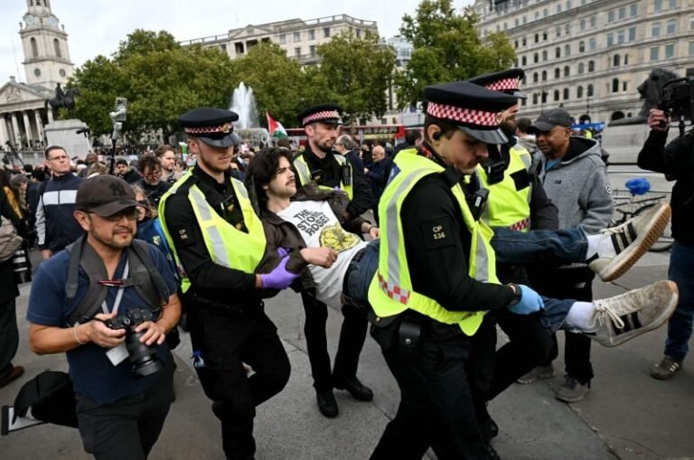 شرطة-لندن-تتدخل-لمنع-تنظيم-مظاهرة-لحركة-فلسطين-أكشن.jpg