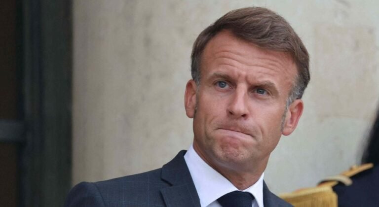 ماكرون-في-عزلة-أكثر-من-أي-وقت-ومفاوضات-أخيرة-لتشكيل.jpg
