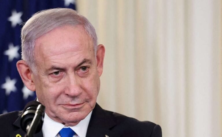 هآرتس-باحثاً-عن-مخرج-هل-تنكسر-عصي-نتنياهو-في-دواليب.jpg