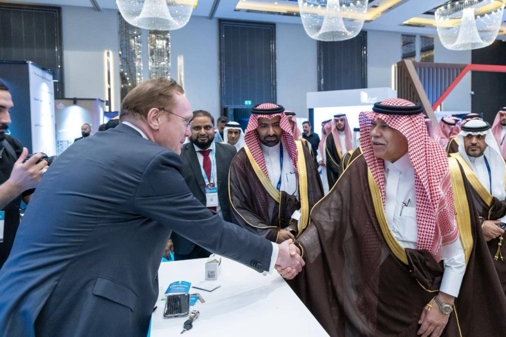 وزير-التجارة-يفتتح-أعمال-مؤتمر-إيسار-2025-بالرياض.jpeg