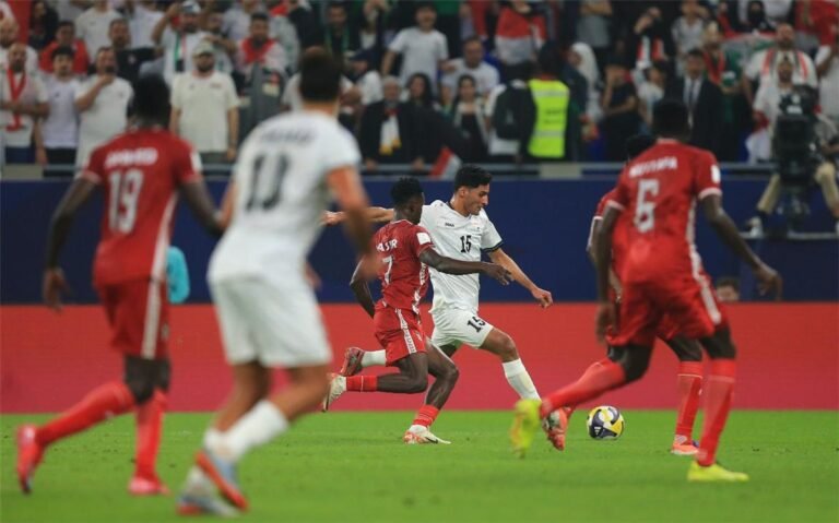 اليوم-في-كأس-العرب-العراق-والجزائر-في-قمة-حسم-صدارة.jpeg