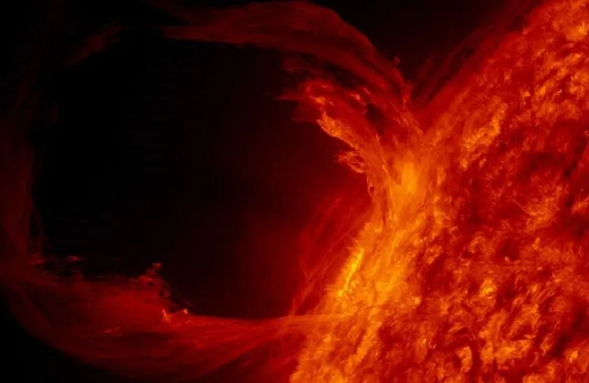سحابة-بلازما-شمسية-تصل-إلى-الأرض-ليلة-رأس-السنة.webp