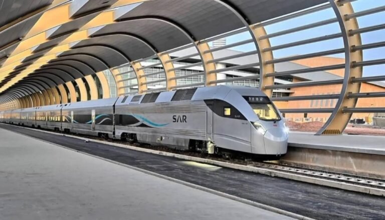 قطارات-السعودية-تنقل-467-مليون-راكب-بالربع-الأخير-من-2025.jpg