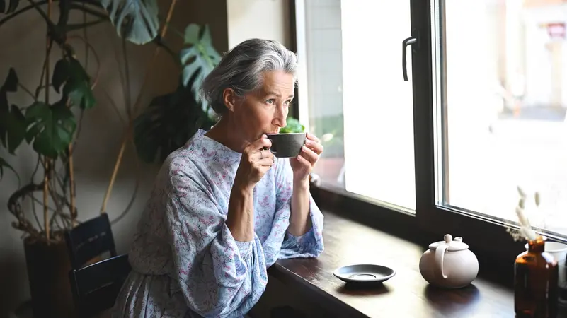 كوب-شاي-يومياً-قد-يعزز-صحة-عظام-النساء-ويقلل-خطر.webp