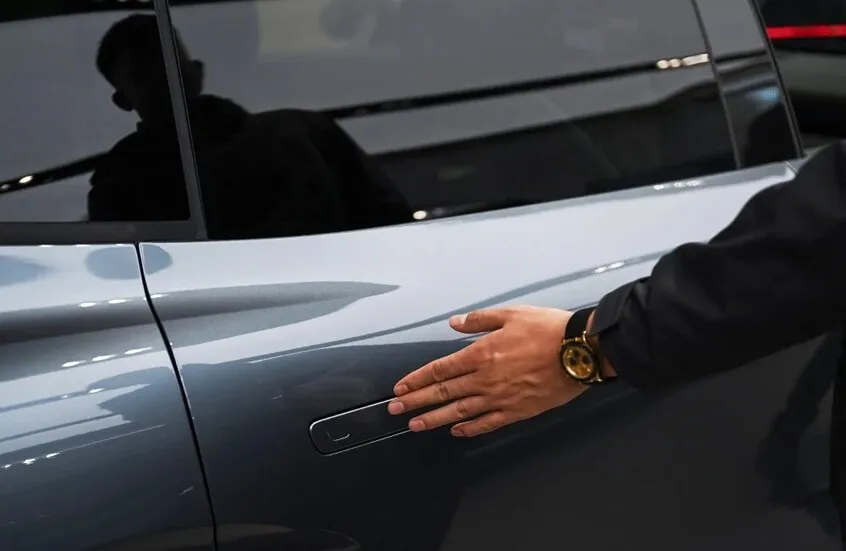 الصين-تحظر-مقابض-الأبواب-المخفية-في-السيارات.webp