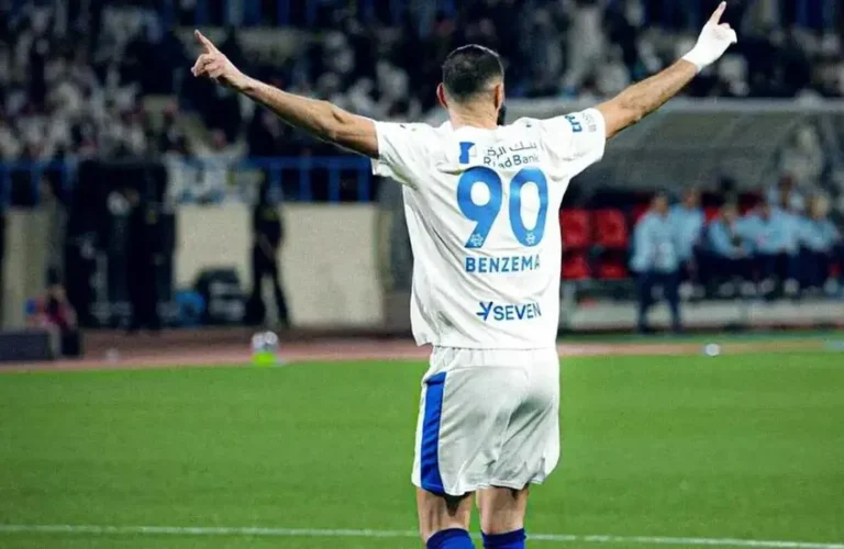 كريم-بنزيما-يحقق-رقمين-قياسيين-في-ظهوره-الأول-مع-الهلال.webp