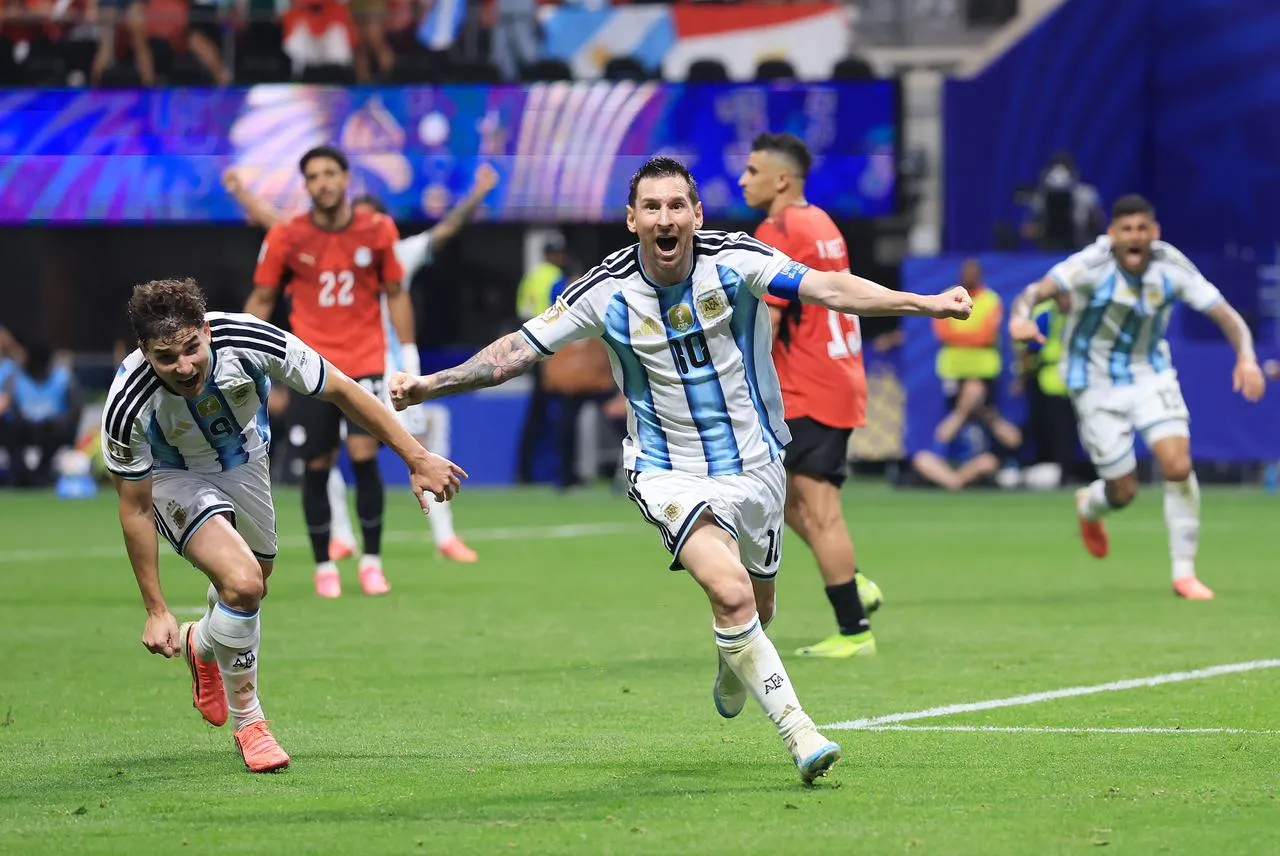 الأرجنتين-تفوز-على-مصر-وتتأهل-لربع-نهائي-كأس-العالم.webp