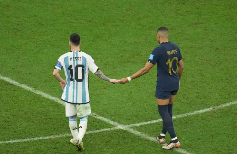 صراع-ناري-على-لقب-هداف-كأس-العالم-بين-مبابي-وميسي.webp
