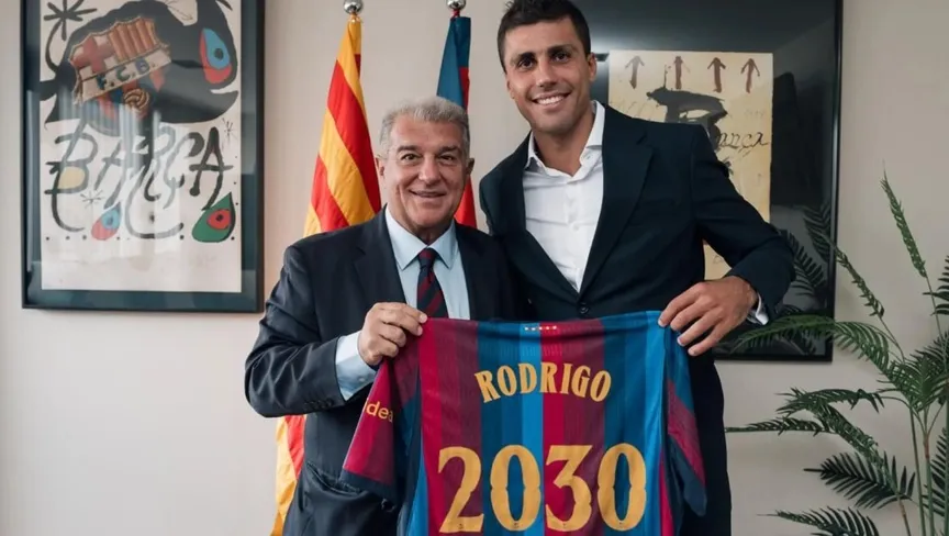 برشلونة-يعلن-رسمياً-ضم-رودري-حتى-2030.webp