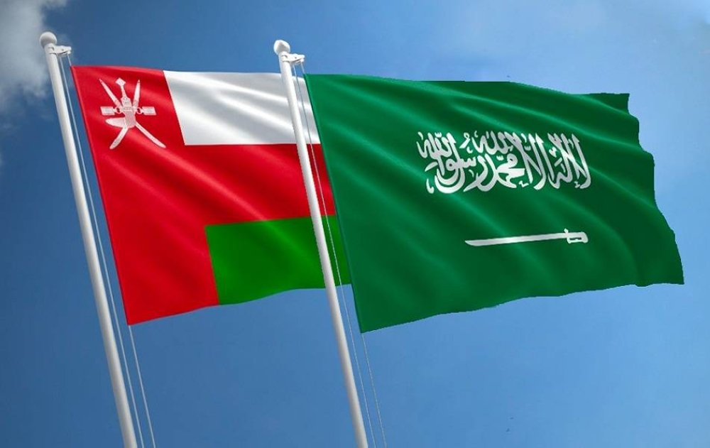 تكامل-اقتصادي-وصناعي-بين-المملكة-وعمان-في-صلالة.jpg