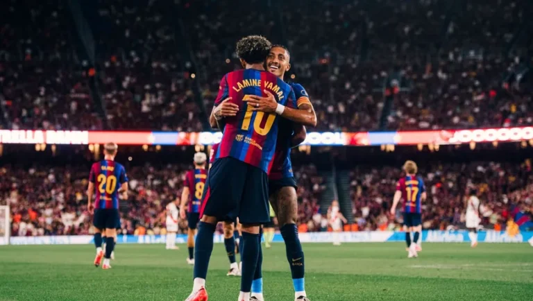 رافينيا-ويامال-يقودان-برشلونة-أمام-فينورد-في-دوري-الأبطال.webp